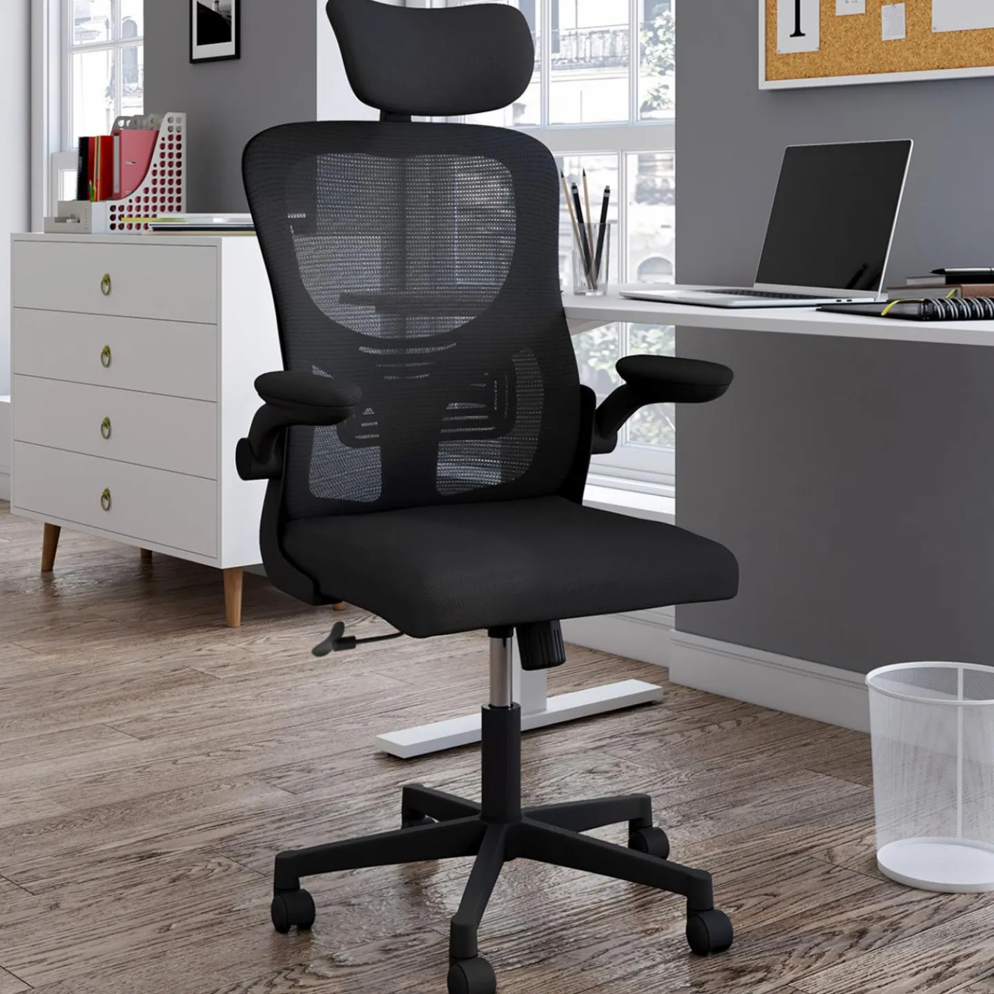 Chaise de bureau ergonomique noire avec roulettes*IDMarket Hot