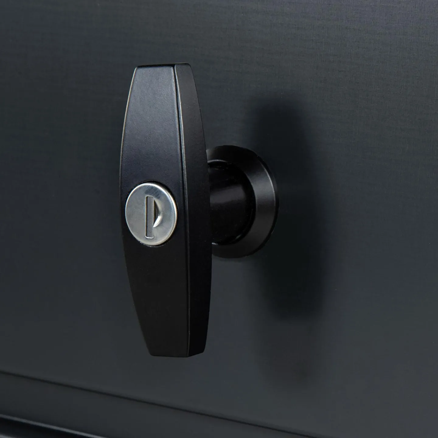 Coffre de jardin verrouillable en métal gris anthracite 600 L*IDMarket Outlet