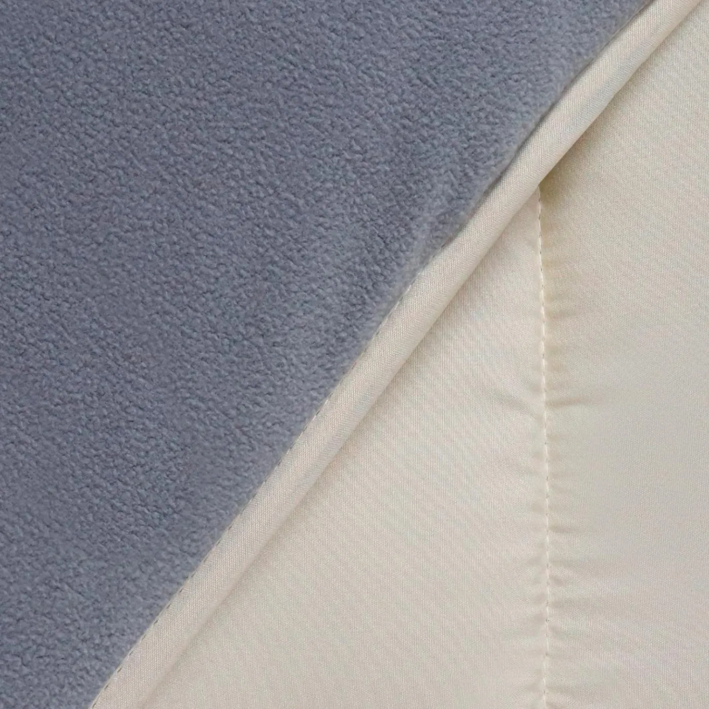 Couette bicolore 220x240 gris et crème*IDMarket