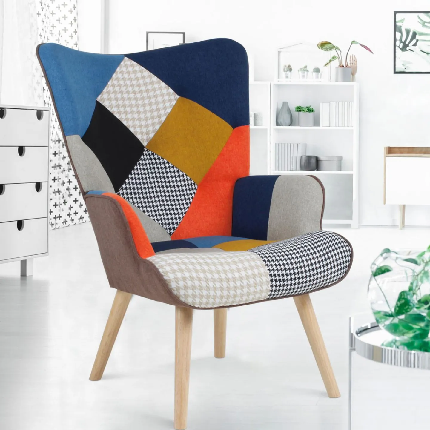 Fauteuil scandinave multicolore et imprimé pied de poule*IDMarket