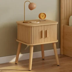 Lot de 2 tables de chevet 2 portes coulissantes lattes tasseaux bois coloris chêne*IDMarket Best