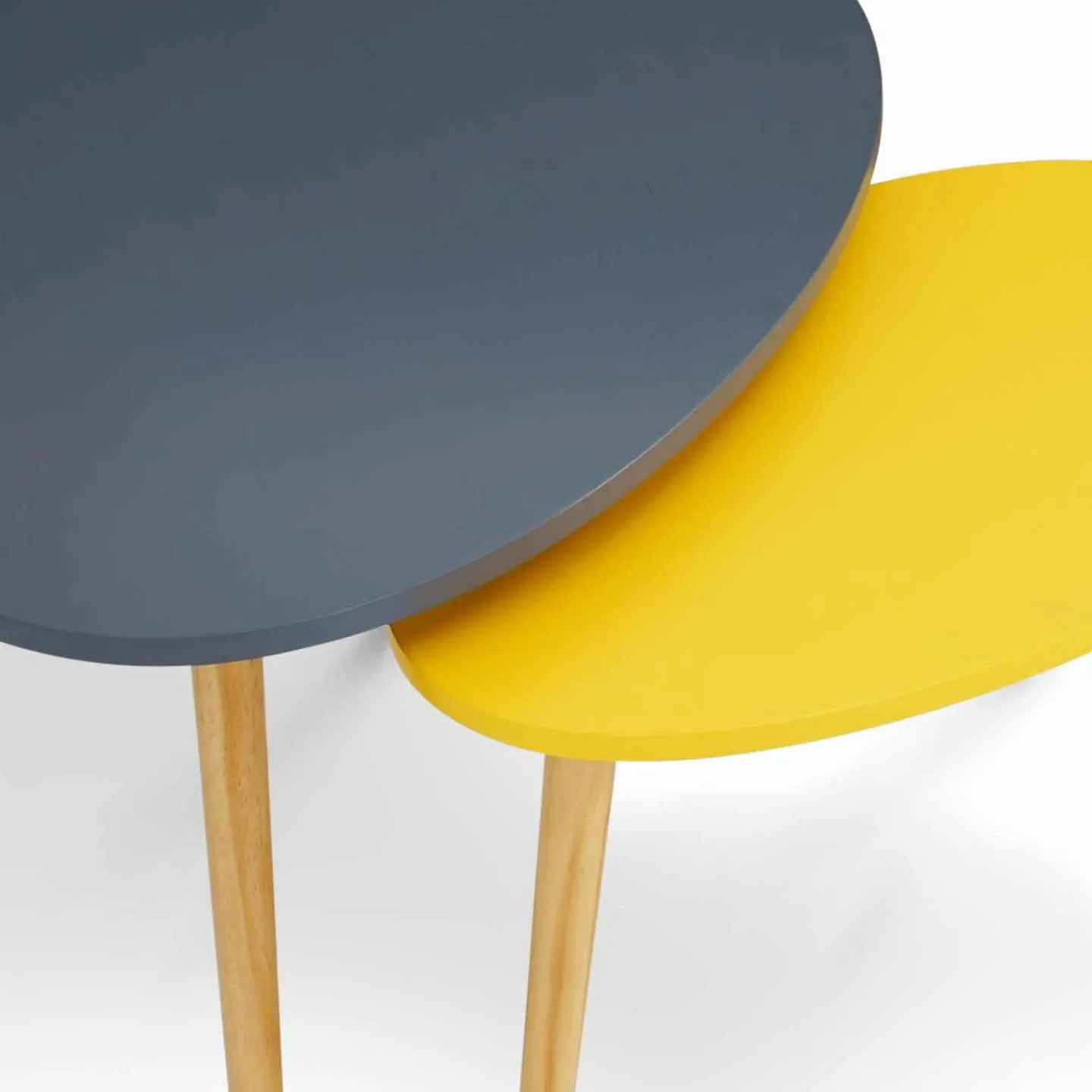 Lot de 2 tables gigognes scandinaves laquées gris et jaune*IDMarket Discount