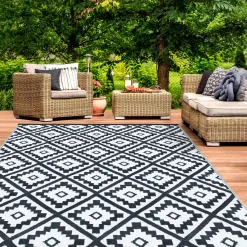 Tapis extérieur terrasse motifs géométriques noir et blanc 270 x 370 cm*IDMarket Discount